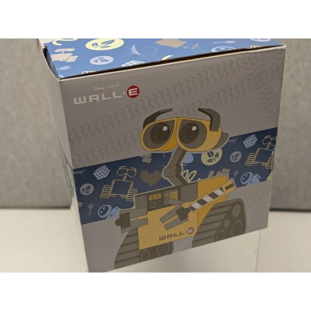 Disney Pixar's WALL-E Robot SCENTSY Premium Element Wax Warmer Retired HTF